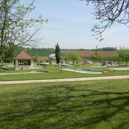 Logis Relais Paris Bale - Restaurant La Mangeoire Szálloda 3*