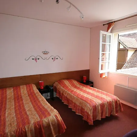 Hotell Logis Relais Paris Bale - Restaurant La Mangeoire Montieramey