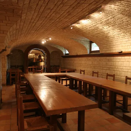 Logis Relais Paris Bale - Restaurant La Mangeoire 3*