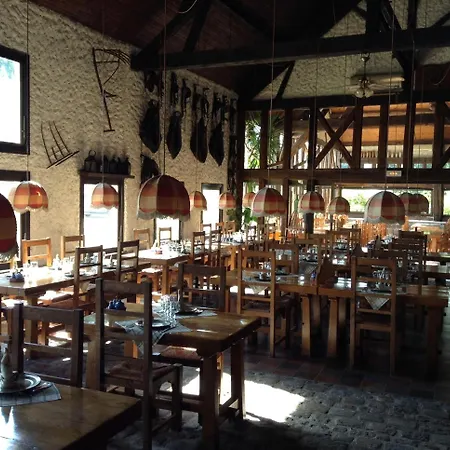 Ξενοδοχείο Logis Relais Paris Bale - Restaurant La Mangeoire Montieramey