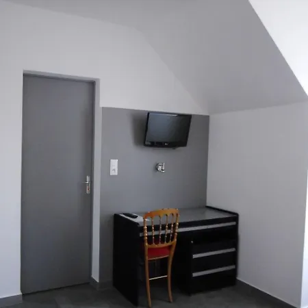 Hotell Logis Relais Paris Bale - Restaurant La Mangeoire Montieramey