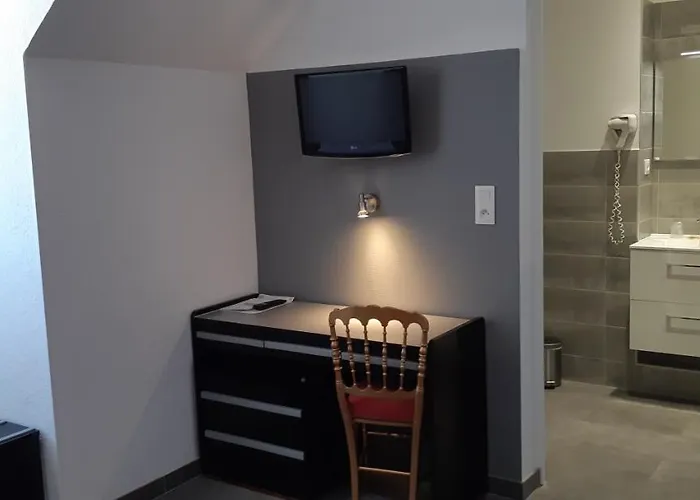 Logis Relais Paris Bale - Restaurant La Mangeoire 3* Montieramey