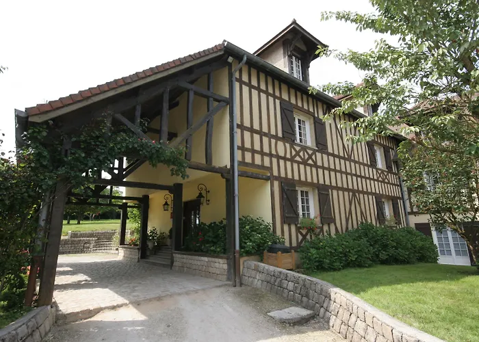 Logis Relais Paris Bale - Restaurant La Mangeoire Отель