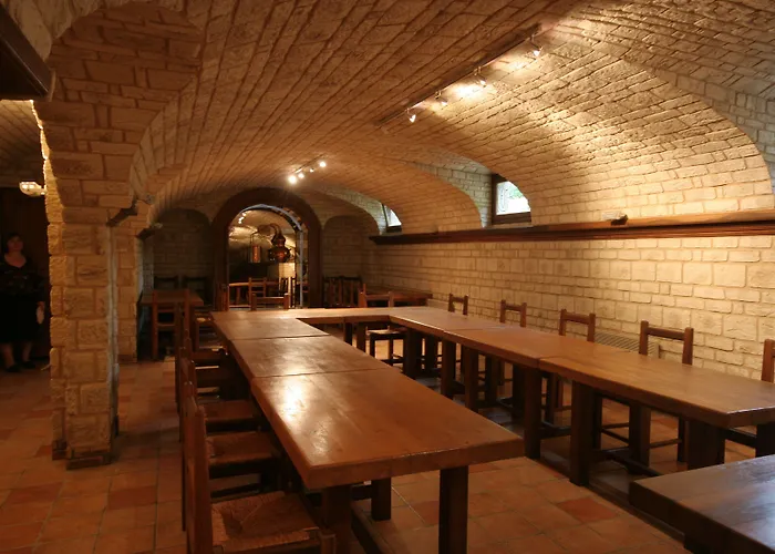 Logis Relais Paris Bale - Restaurant La Mangeoire 3*